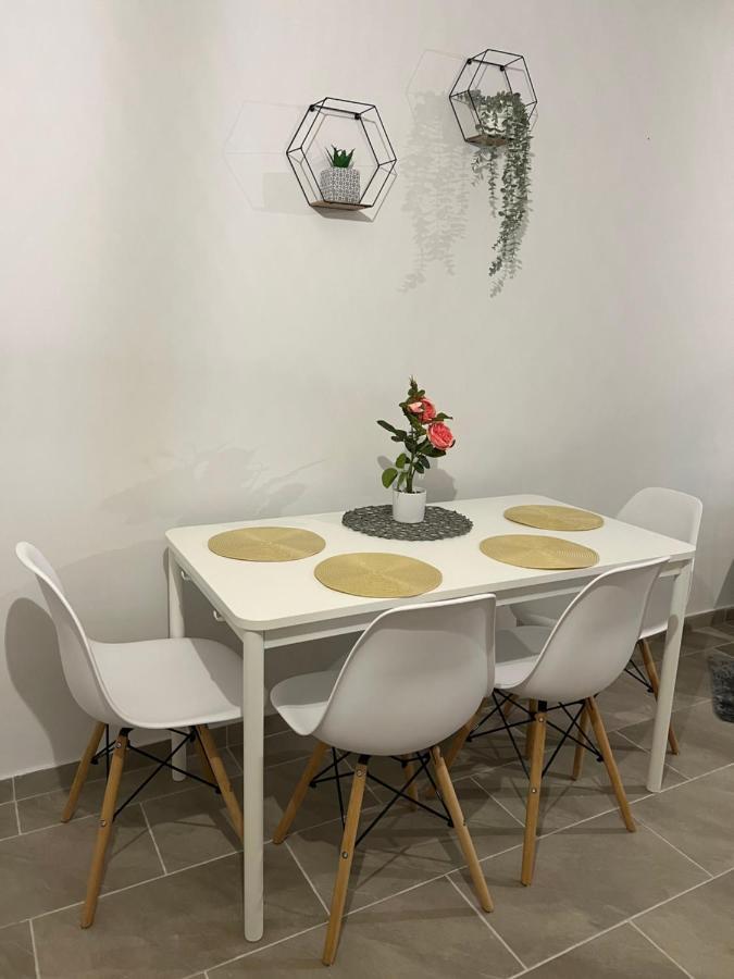 Joanna Court Rooms Larnaca Dış mekan fotoğraf